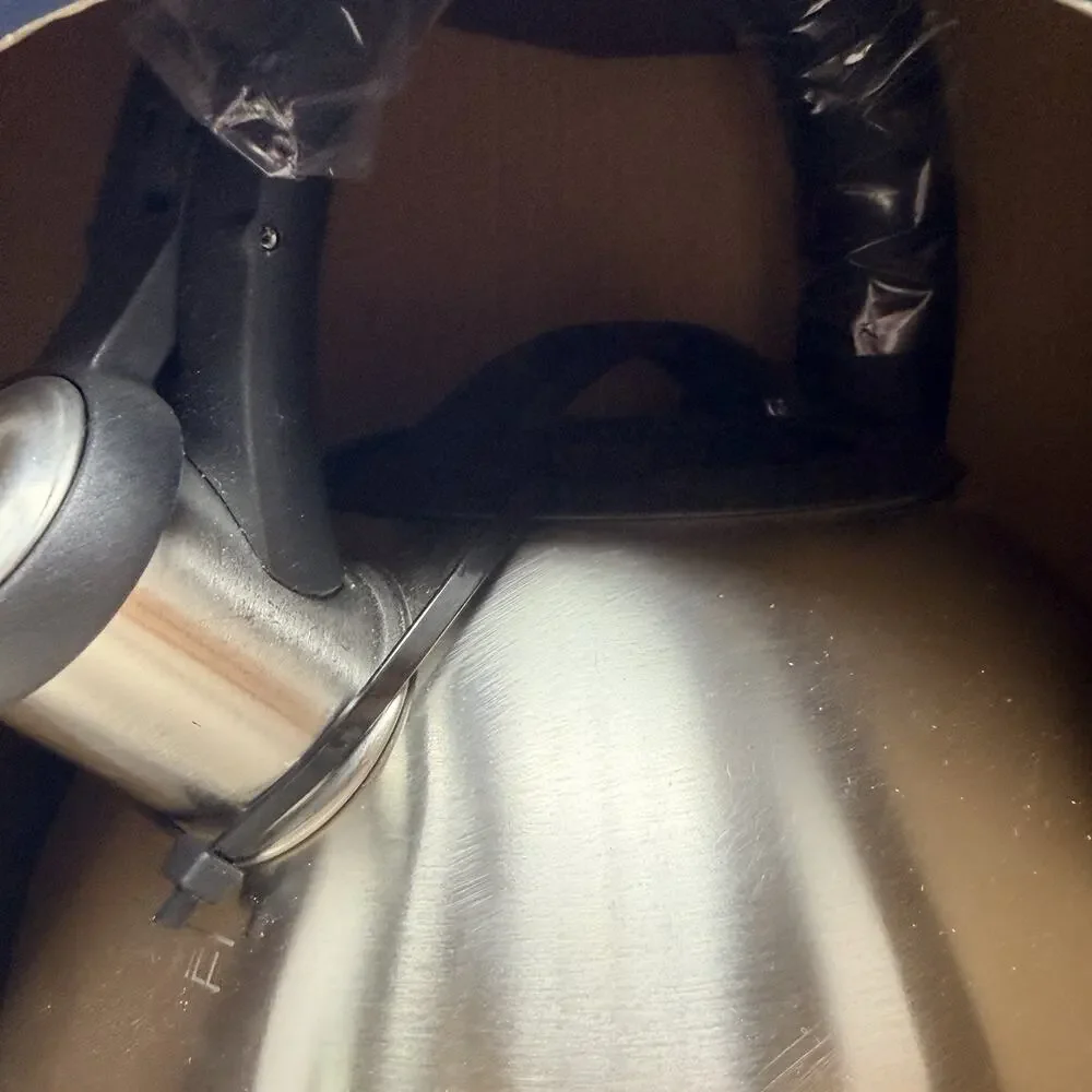 Cuisinart Tastefully Revitalize Kettle, 2-Quart NEW In Box